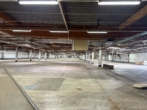 Lager- und Produktionsfläche in Mastershausen mit Bürofläche, Werkstätten, Hochrregallager und Parkfläche - Bild
